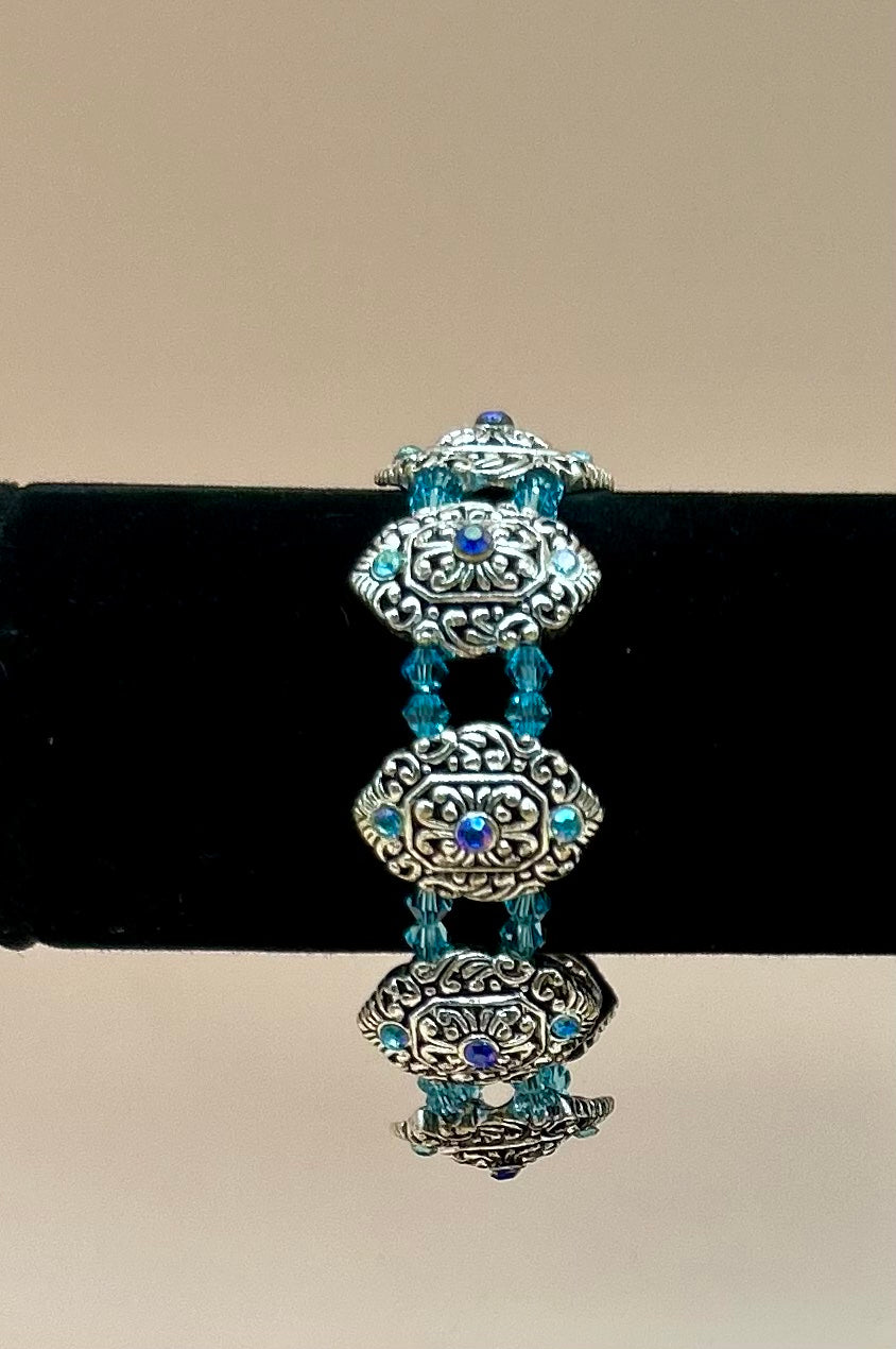 #82 Turquoise Crystal Stretch Bracelet - 6.5in